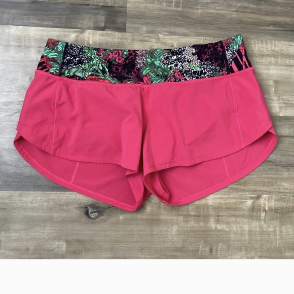 [Lululemon] Speed Up Short *2.5" Fuchsia Pink / Zen Garden Multi 6 like new - Picture 3 of 10
